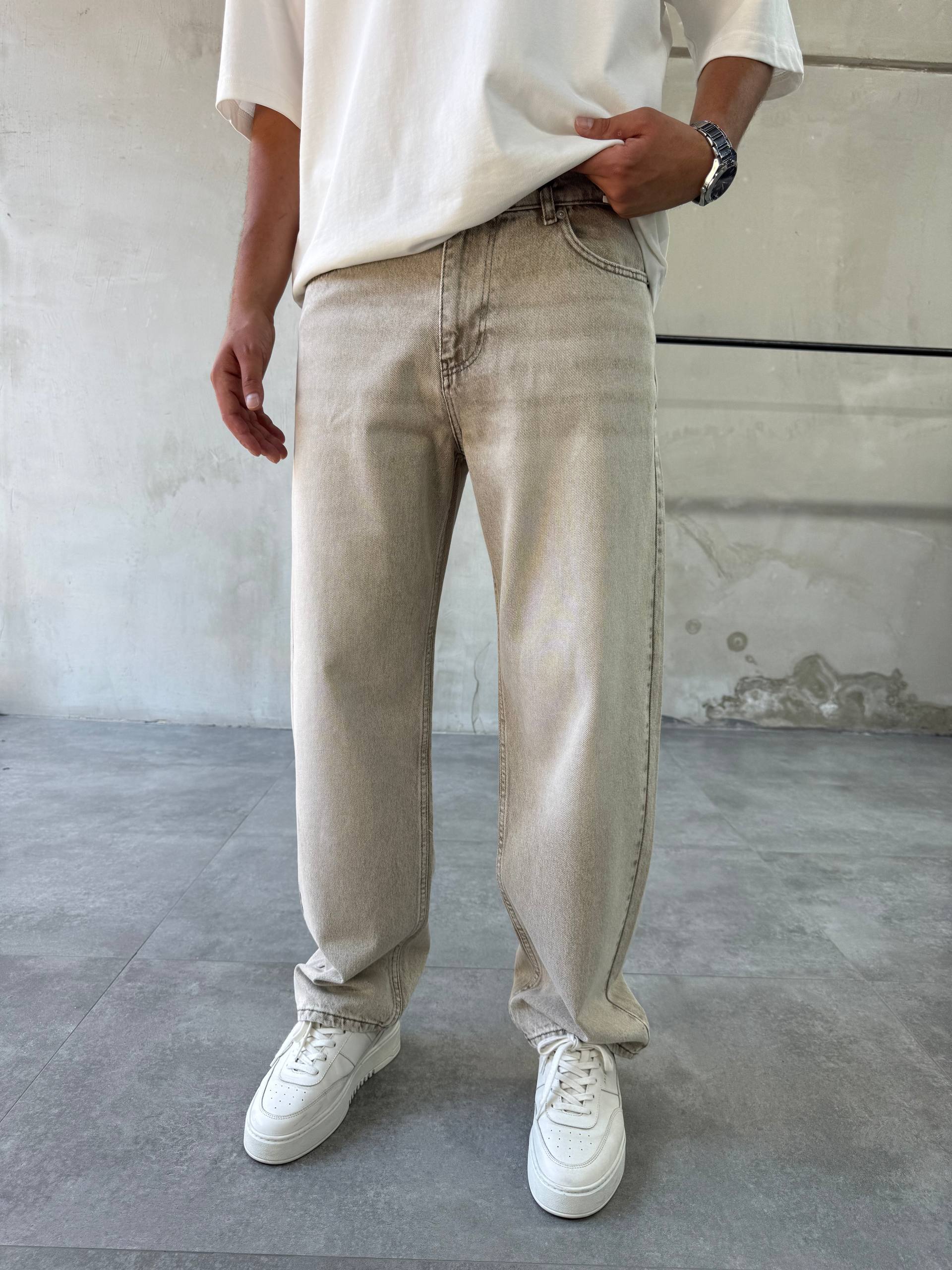 JEAN ULTRA BAGGY-FIT K44 3