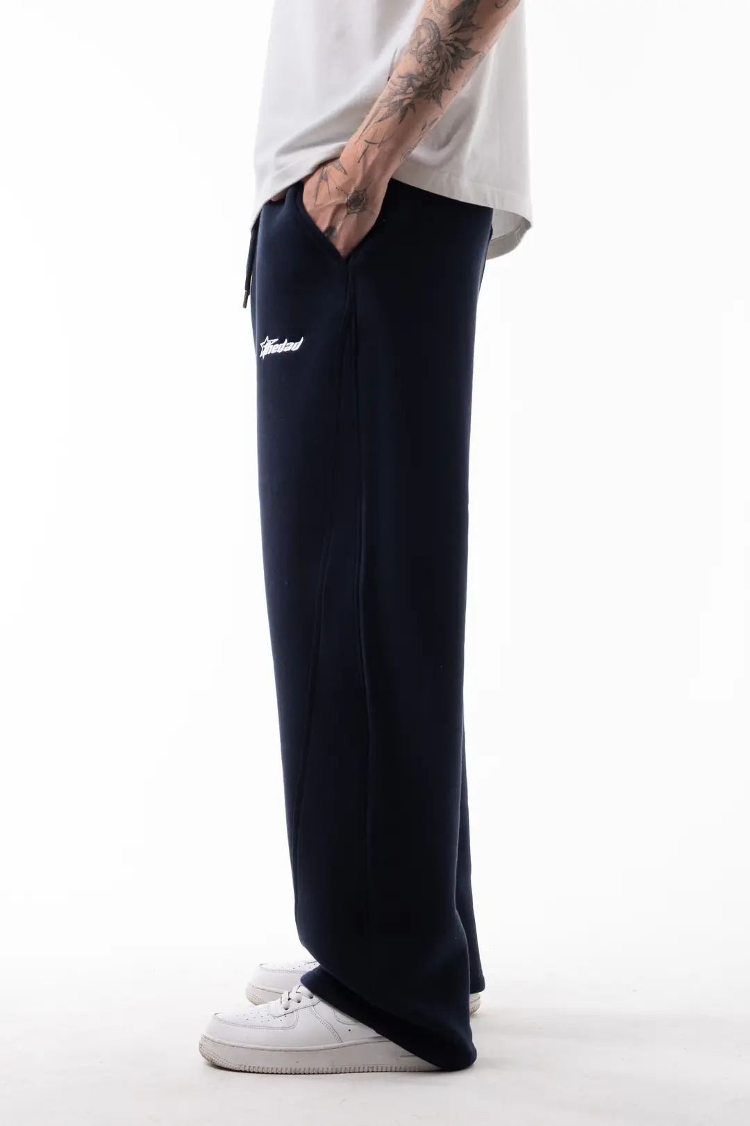 JOGGER THE DAD 2