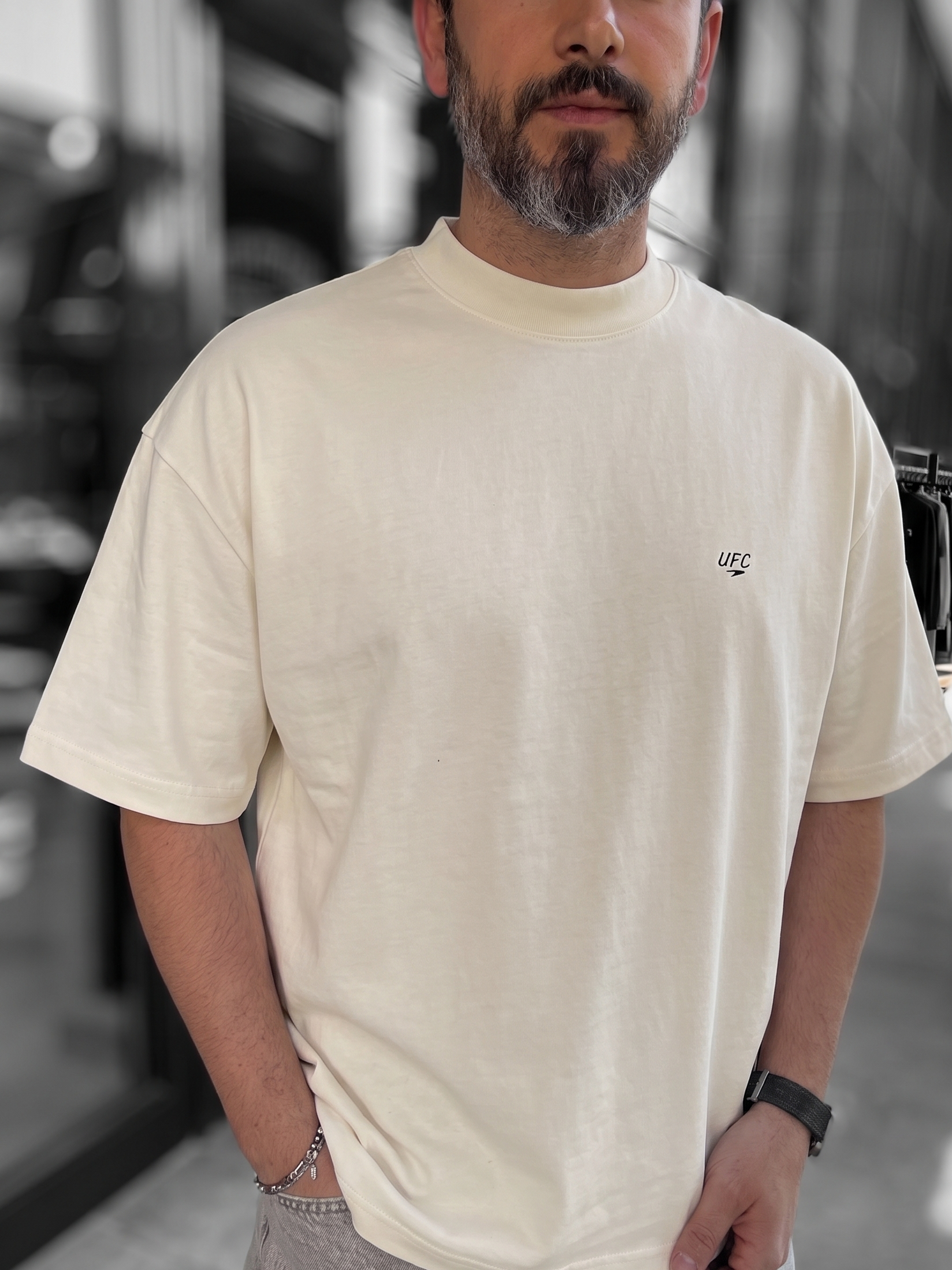 T-SHIRT OVERSIZE UPC 2